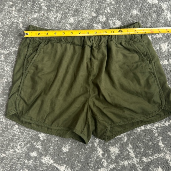 Madewell Olive Green Women's Pull on Shorts - Picture 10 of 12